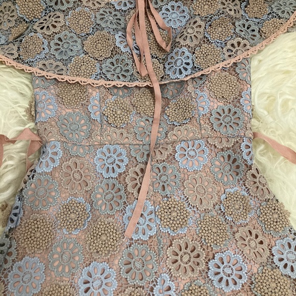 ALEXIS Lace Pattern Square Neckline Romper - Picture 9 of 16